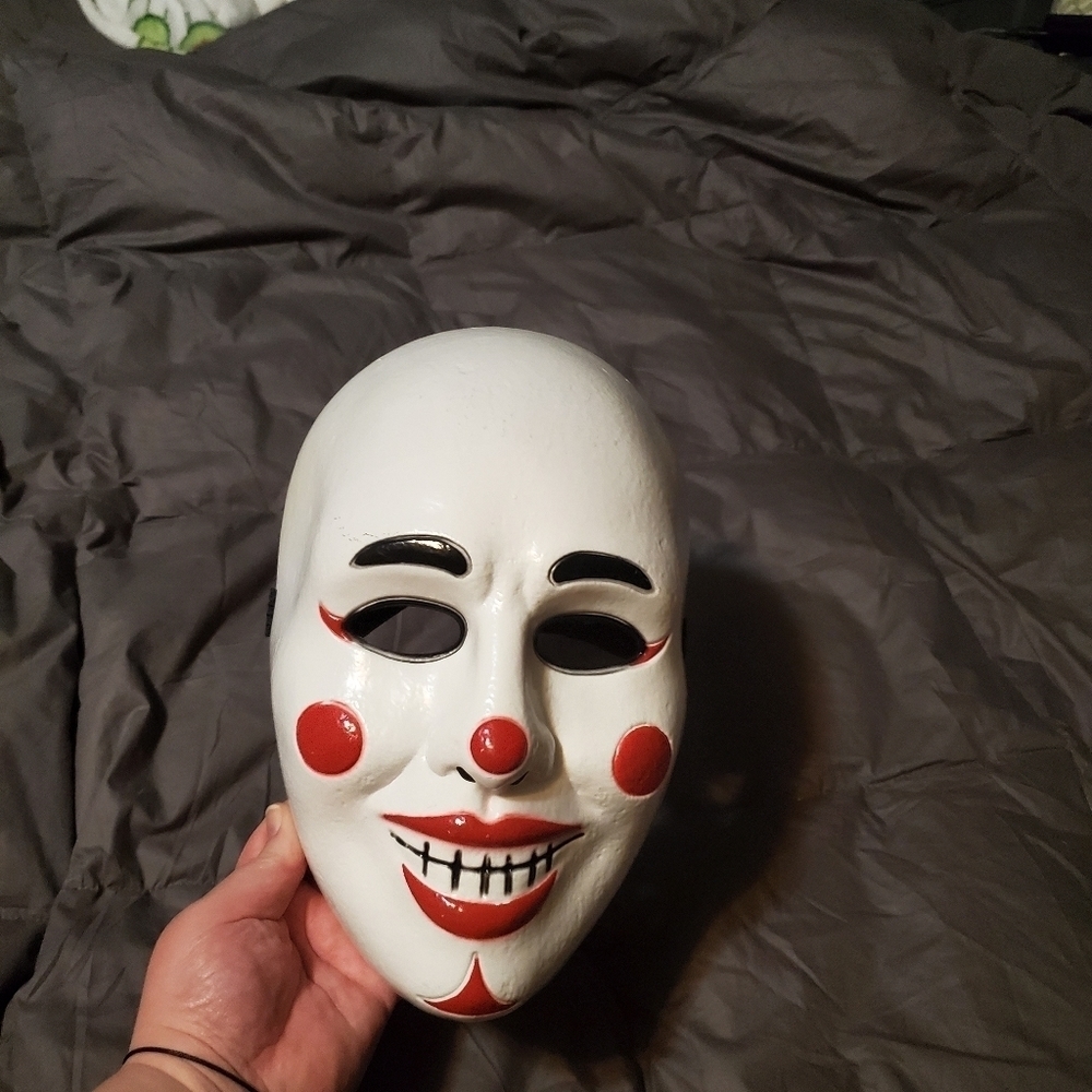 Mask - Picture 2 of 3